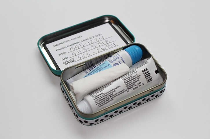 Altoids first aid deals kit